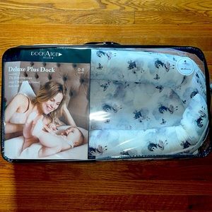 Dock a Tot Deluxe+ - great condition! Fairy & Swans